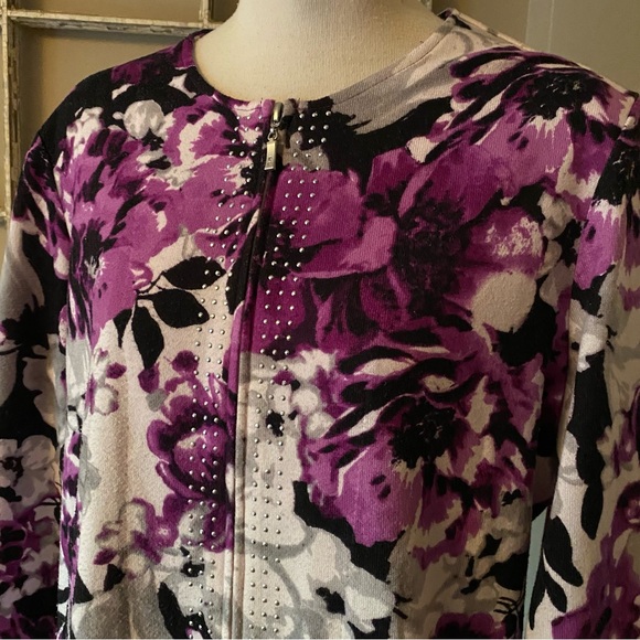 Floral zip up cardigan with rhinestone embellishments by TanJay - Picture 2 of 8
